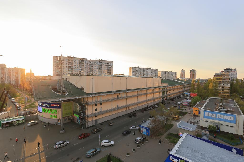 Apartment On Obolonskiy Prospect 12 Киев Экстерьер фото
